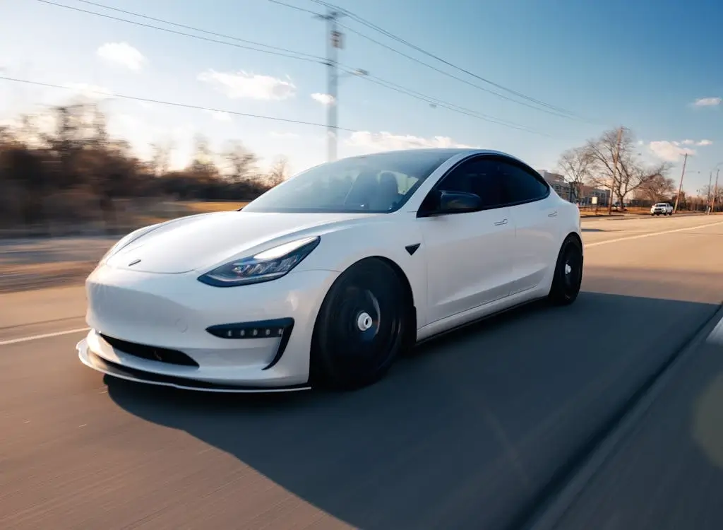 Tesla Şarj Ünitesi